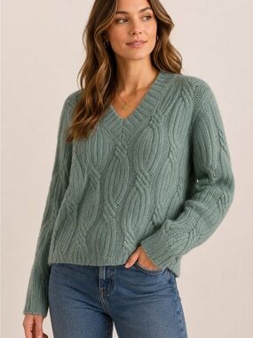 Field Manor Vintage Cable Knit V Neck Sweater Small Sage Green Lambs Wool Agora